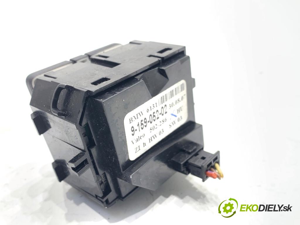 BMW E60 sedan 2007 173 kW 530 d 2993 Prepínač ohrievania, vyhrievania sedačky 9159052 (Prepínacie páčky pod volantom)
