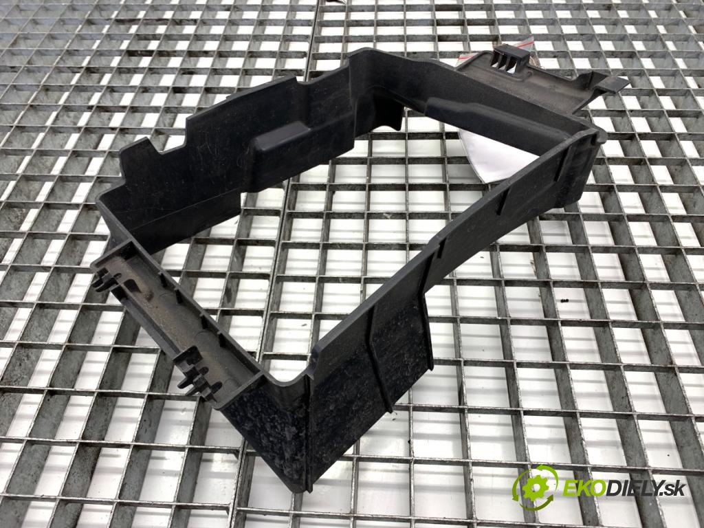 DACIA SANDERO III liftback 2024 74 kW 1.0 TCe 100 999 volant vzduchu