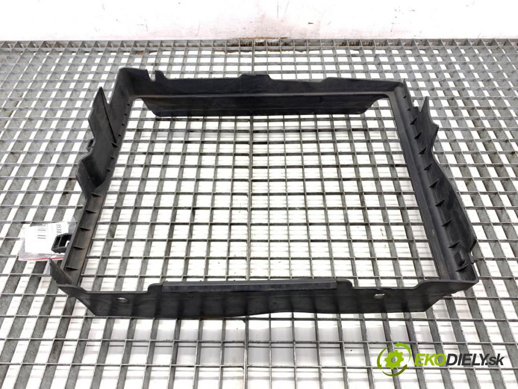 DACIA SANDERO III liftback 2024 74 kW 1.0 TCe 100 999 volant vzduchu 215593008R