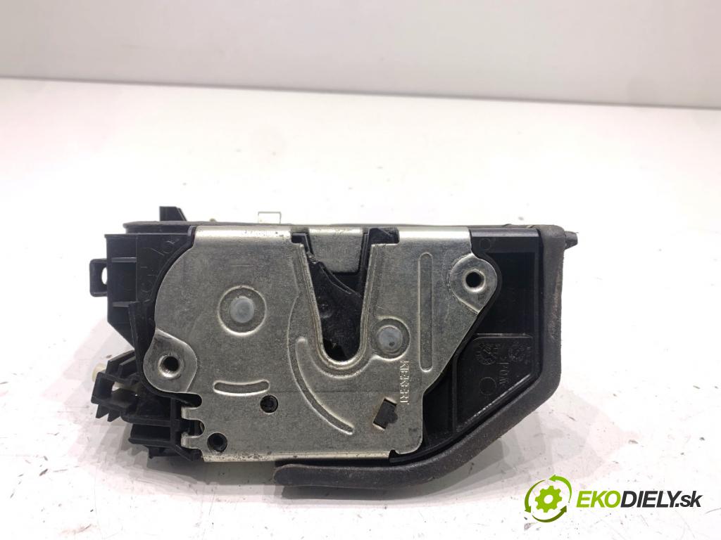 BMW E60 sedan 2007 173 kW 530 d 2993 zámok Dvere pravy predný 7202146