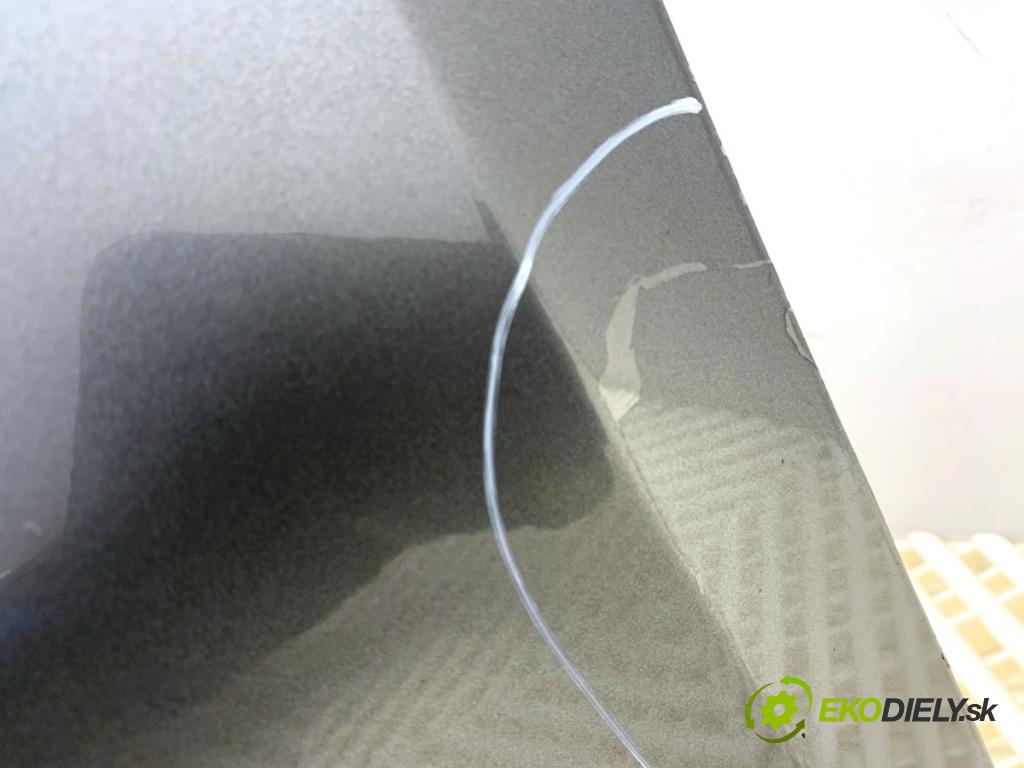 INFINITI Q50 sedan 2014 268 kW 50 Hybrid AWD 3498 Nárazník zad KAD (Kľučka dverí ostatné)