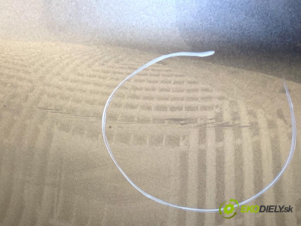 INFINITI Q50 sedan 2014 268 kW 50 Hybrid AWD 3498 Nárazník zad KAD (Kľučka dverí ostatné)