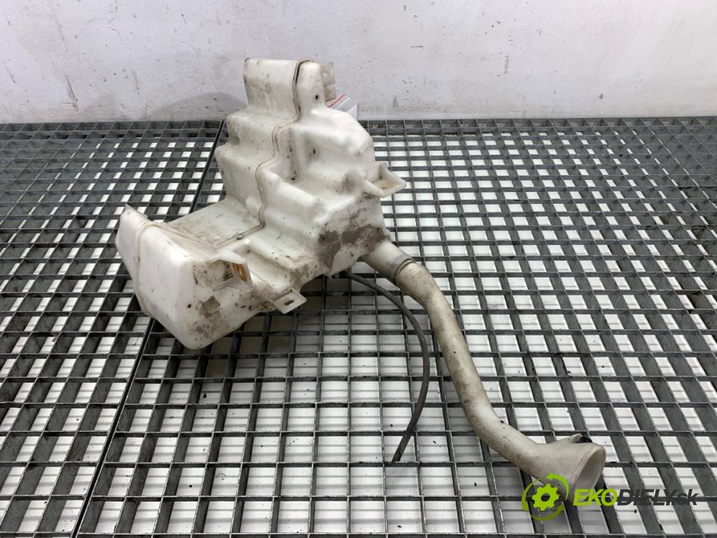 INFINITI Q50 sedan 2014 268 kW 50 Hybrid AWD 3498 Nádržka ostrekovačov