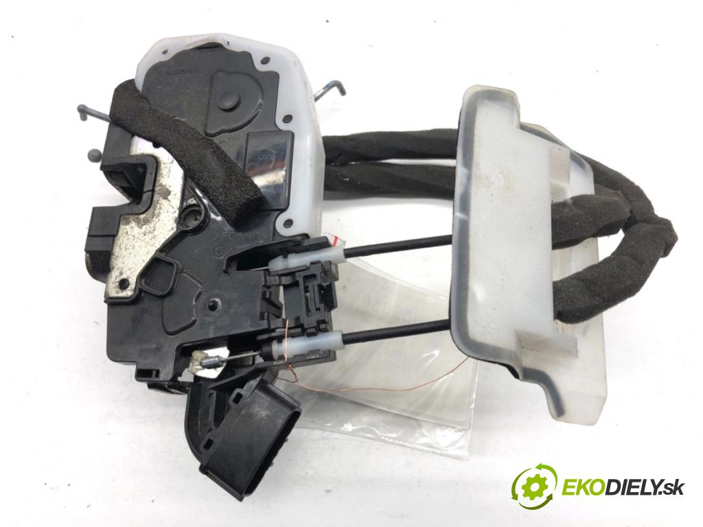 INFINITI Q50 sedan 2014 268 kW 50 Hybrid AWD 3498 zámok Dvere ľavy predný