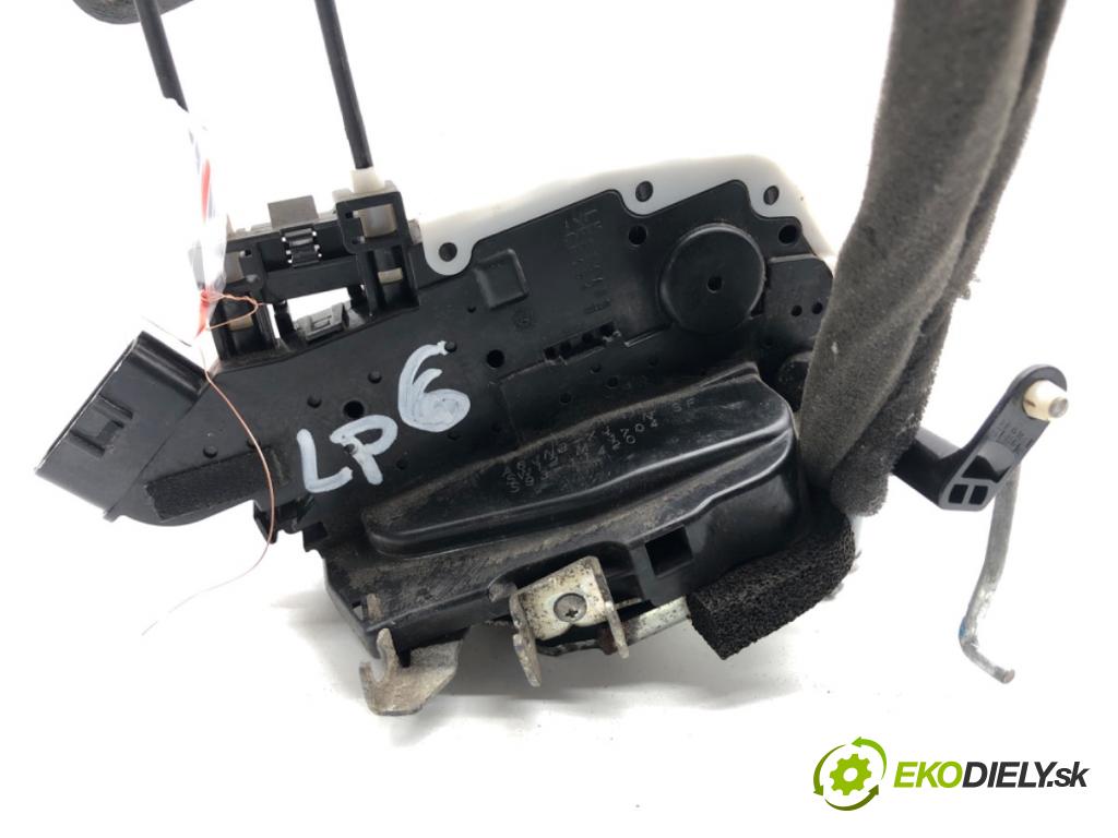 INFINITI Q50 sedan 2014 268 kW 50 Hybrid AWD 3498 zámok Dvere ľavy predný