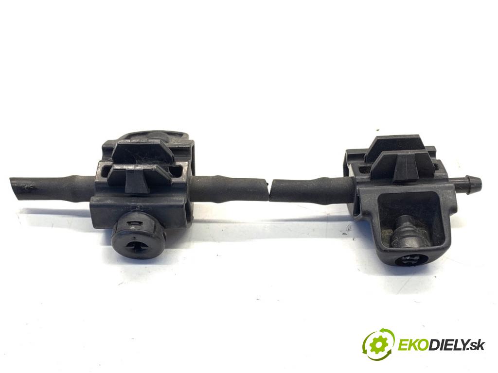 INFINITI Q50 sedan 2014 268 kW 50 Hybrid AWD 3498 ostrekovač ostrekovačov 