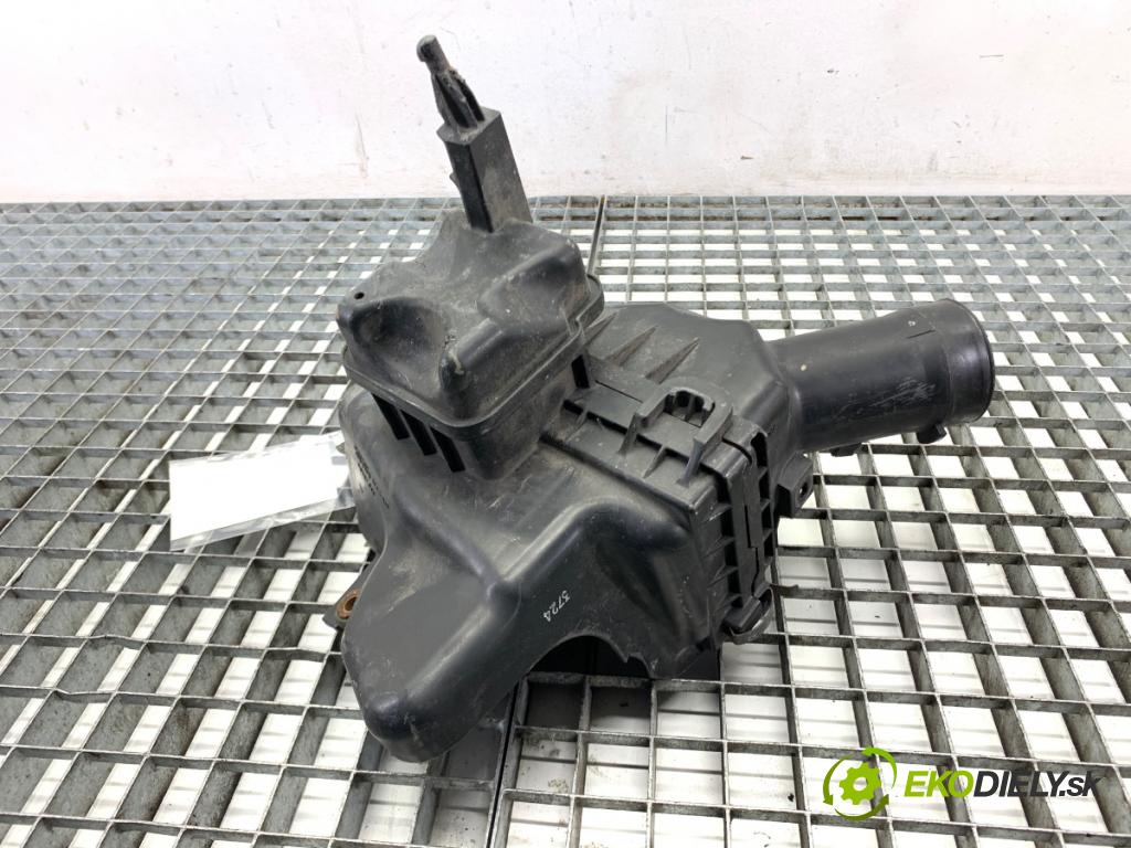 INFINITI Q50 sedan 2014 268 kW 50 Hybrid AWD 3498 obal filtra vzduchu 4GA0B (Kryt vzduchového filtru)