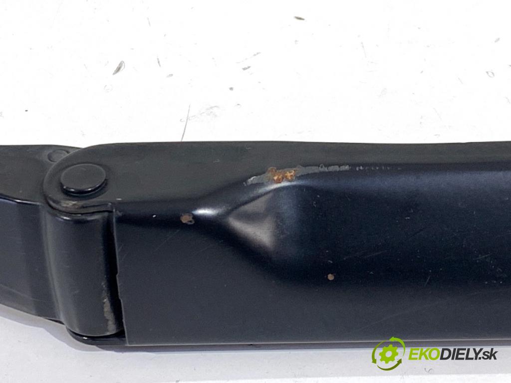 INFINITI Q50 sedan 2014 268 kW 50 Hybrid AWD 3498 Rameno stierače predný