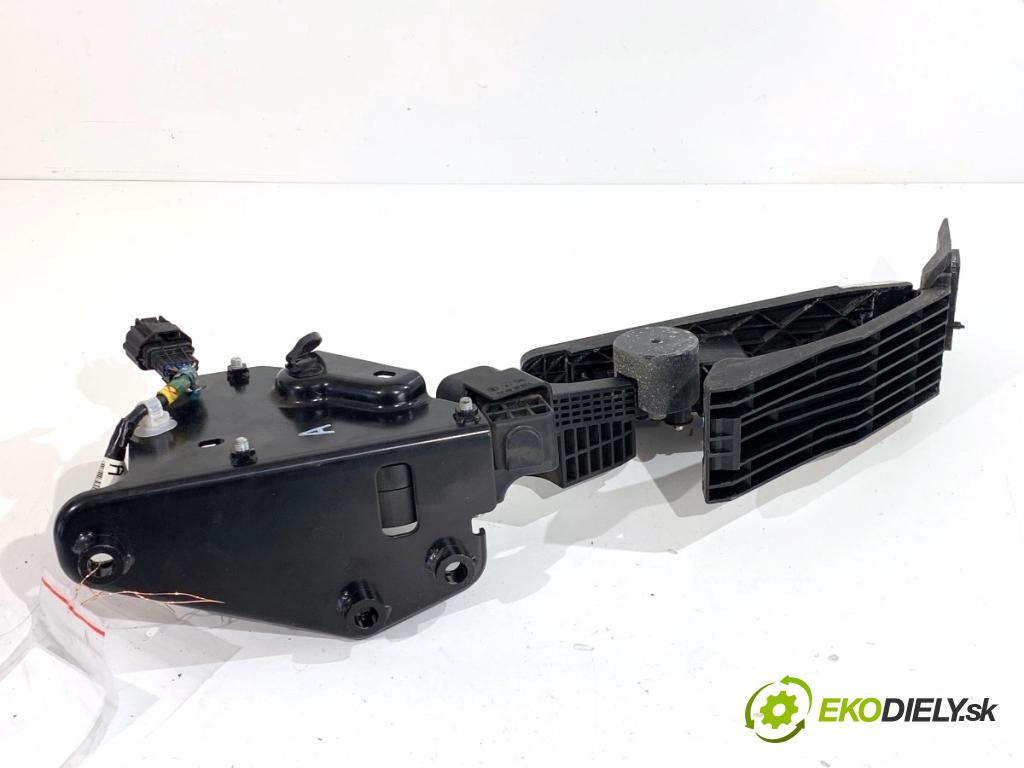 INFINITI Q50 sedan 2014 268 kW 50 Hybrid AWD 3498 potenciometr plynového pedálu APM50-302 (Potenciometr plynového pedálu)