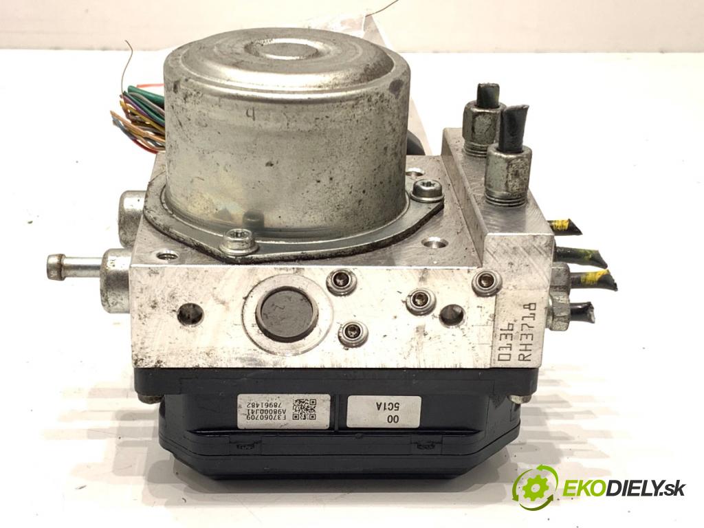 INFINITI Q50 sedan 2014 268 kW 50 Hybrid AWD 3498 Pumpa ABS 476604GE0A (Pumpa ABS)