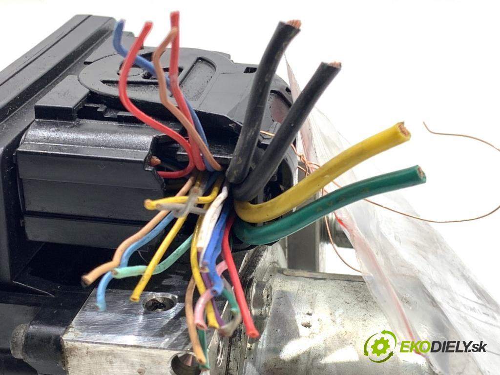 INFINITI Q50 sedan 2014 268 kW 50 Hybrid AWD 3498 Pumpa ABS 476604GE0A (Pumpa ABS)