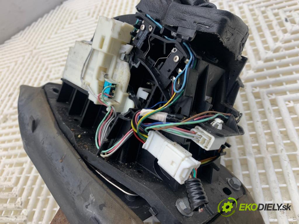 INFINITI Q50 sedan 2014 268 kW 50 Hybrid AWD 3498 kulisa  (Řadicí páka (kulisa) )