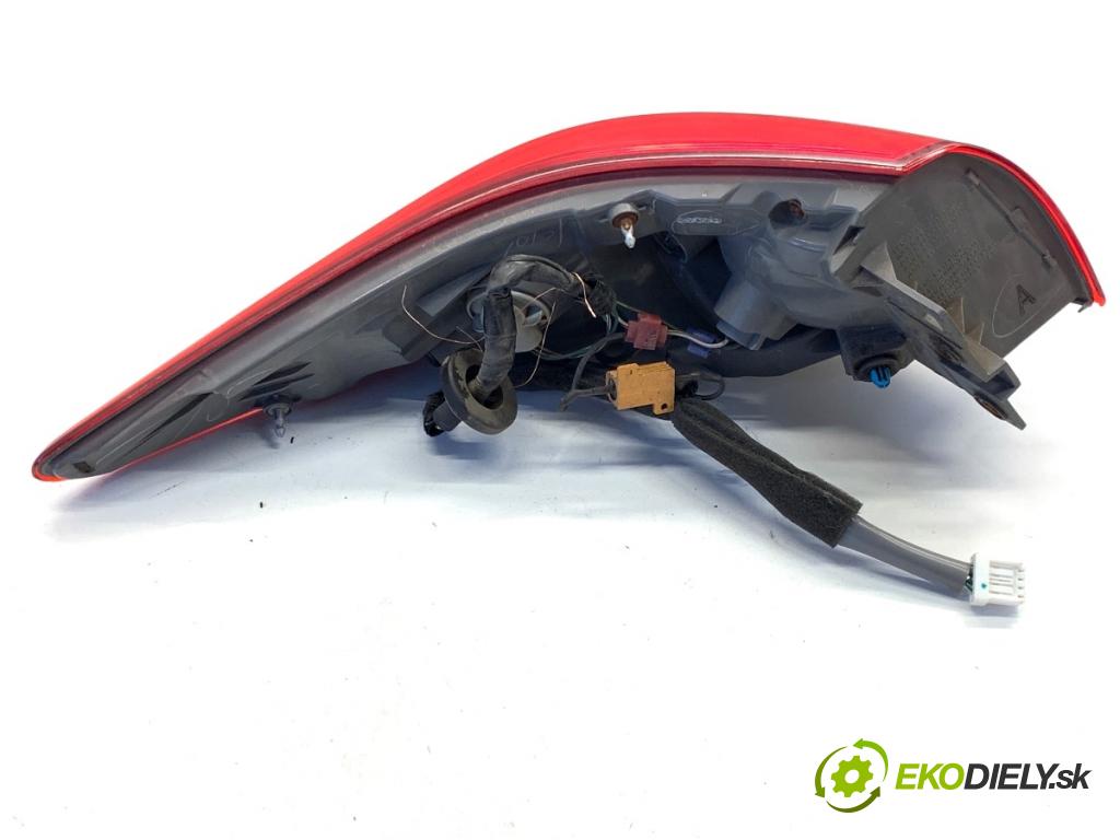 INFINITI Q50 sedan 2014 268 kW 50 Hybrid AWD 3498 Svetlo pravy zad