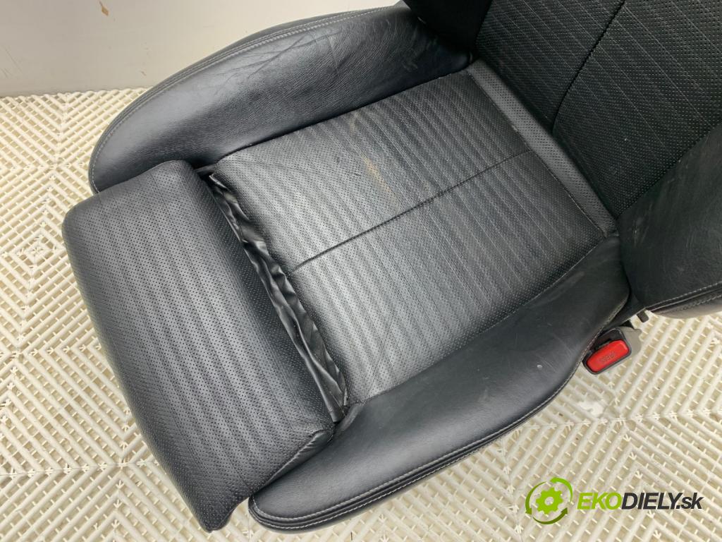 INFINITI Q50 sedan 2014 268 kW 50 Hybrid AWD 3498 Sedadlo pravy predný