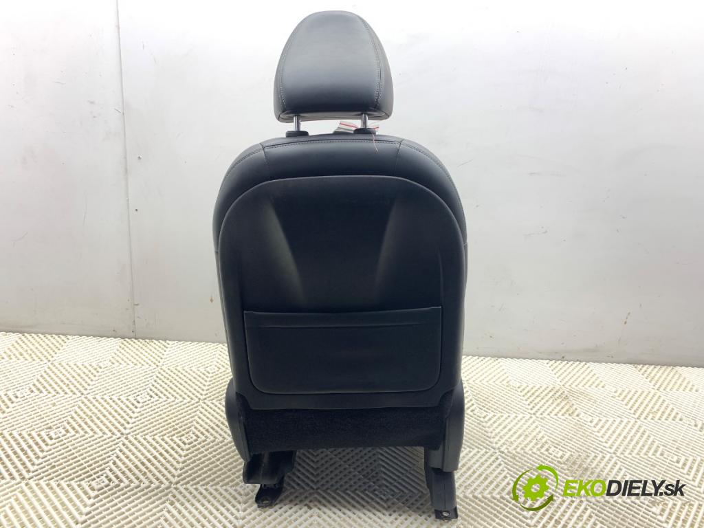 INFINITI Q50 sedan 2014 268 kW 50 Hybrid AWD 3498 Sedadlo pravy predný