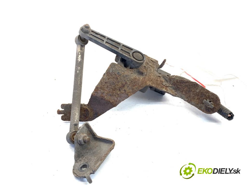 INFINITI Q50 sedan 2014 268 kW 50 Hybrid AWD 3498 Snímač XENON zad ľavy