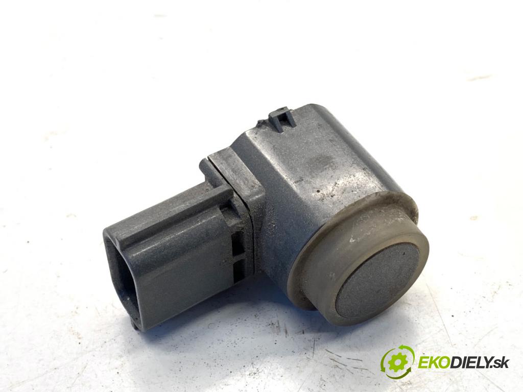 INFINITI Q50 sedan 2014 268 kW 50 Hybrid AWD 3498 Snímač PDC 284384BA5A