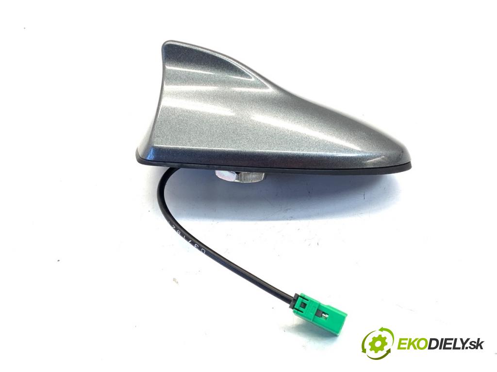 INFINITI Q50 sedan 2014 268 kW 50 Hybrid AWD 3498 ANTENA 