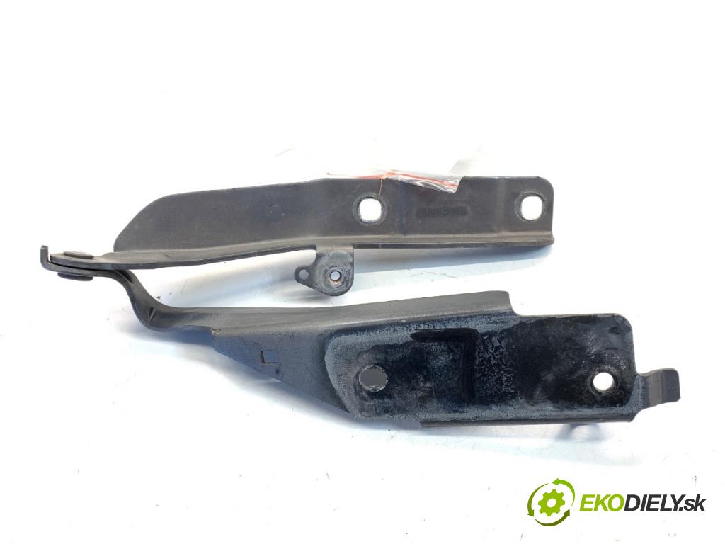 INFINITI Q50 sedan 2014 268 kW 50 Hybrid AWD 3498 závěs kapoty levý přední část 