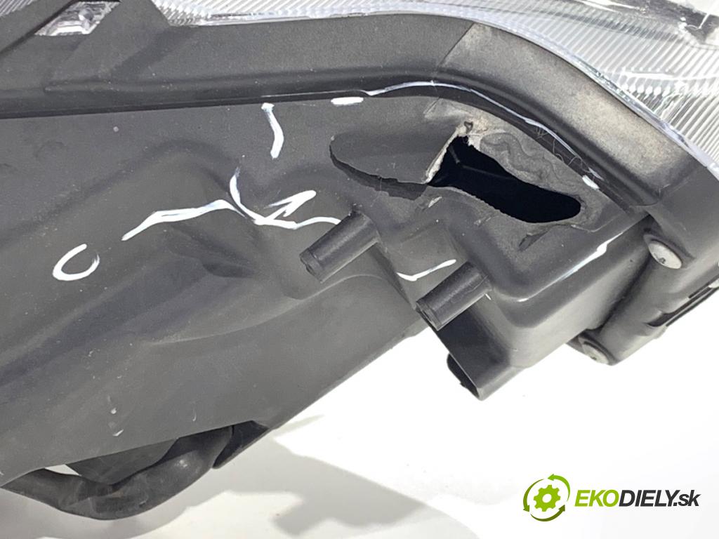 INFINITI Q50 sedan 2014 268 kW 50 Hybrid AWD 3498 Svetlomet ľavy predný PLNÉ: LED