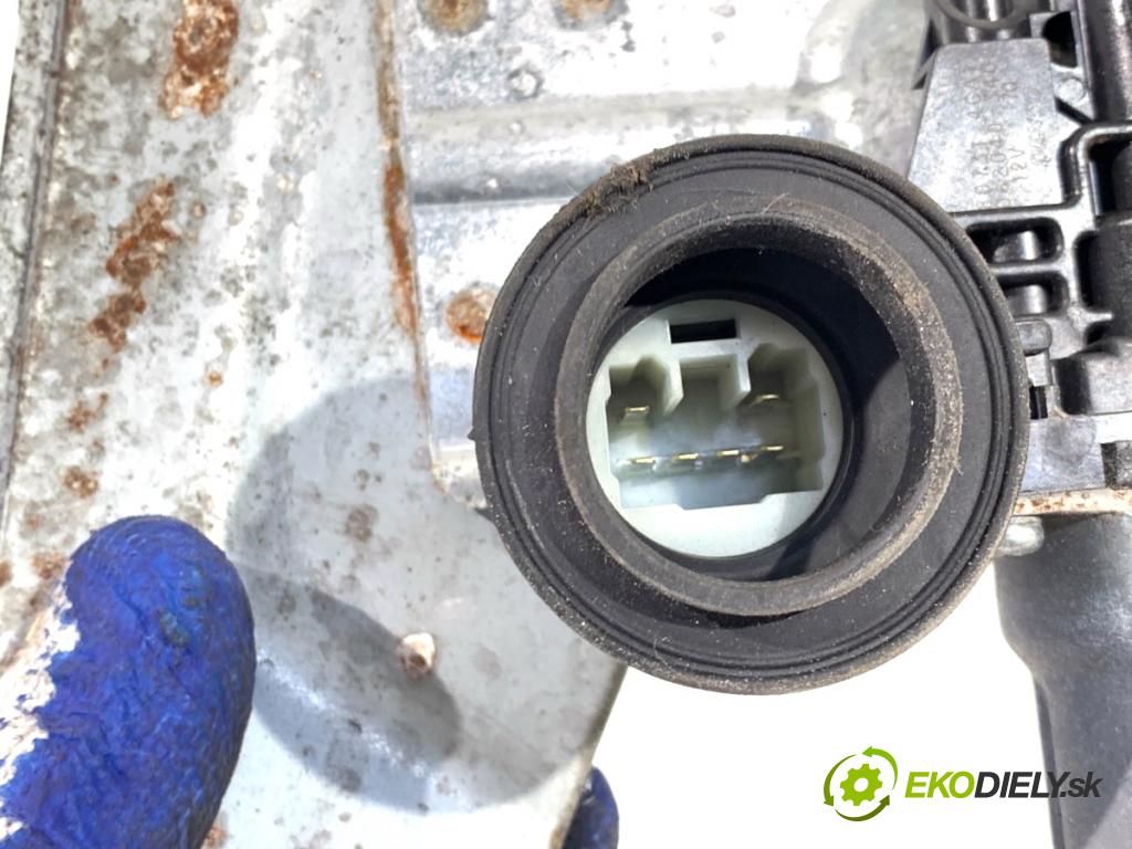 INFINITI Q50 sedan 2014 268 kW 50 Hybrid AWD 3498 mechanismus okna levý přední část 807314GA1A