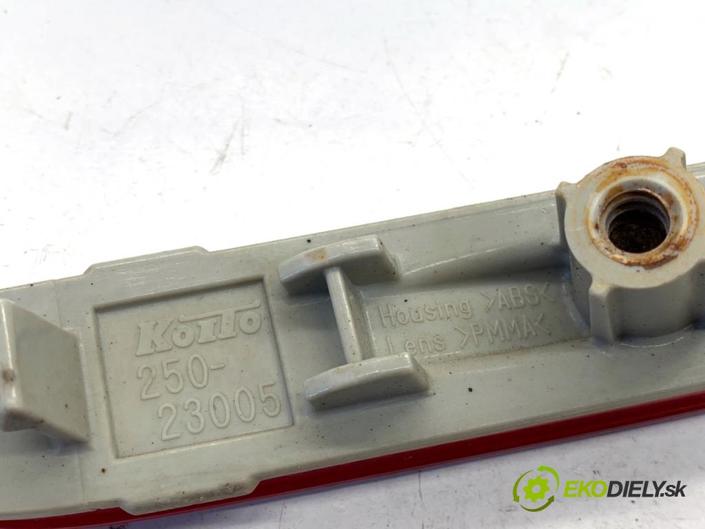 INFINITI Q50 sedan 2014 268 kW 50 Hybrid AWD 3498 nárazníka pravy zad 250-23005