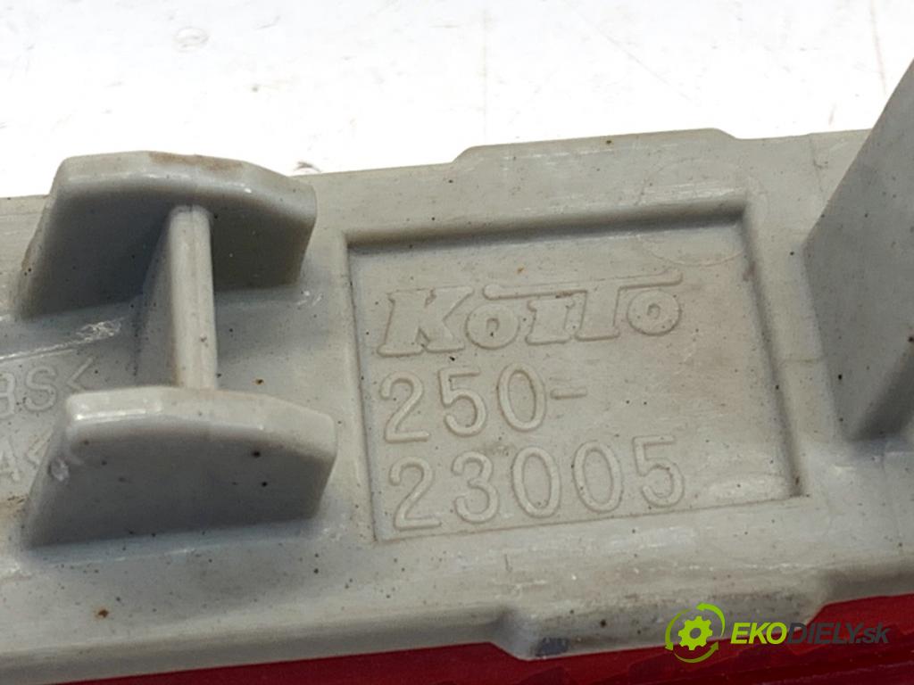 INFINITI Q50 sedan 2014 268 kW 50 Hybrid AWD 3498 reflexne nárazníka ľavy zad 250-23005