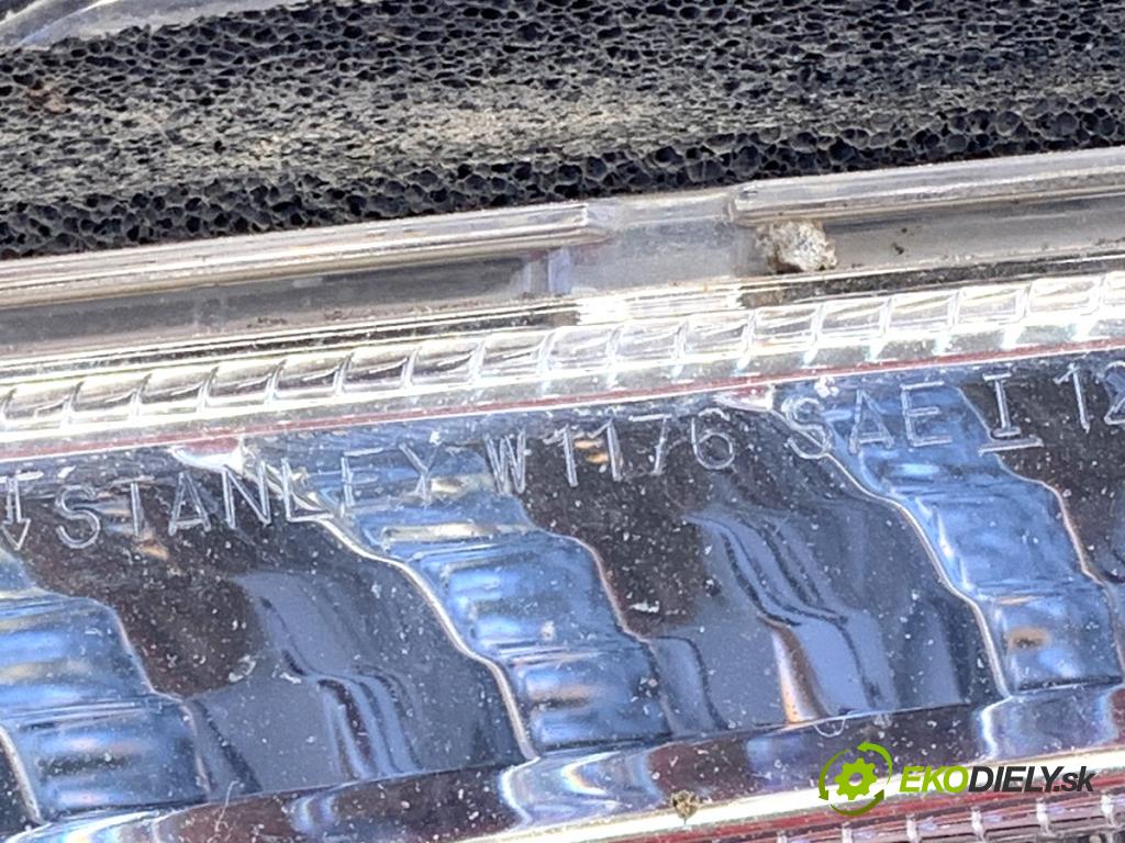 INFINITI Q50 sedan 2014 268 kW 50 Hybrid AWD 3498 Svetlo DRL: ľavy predný