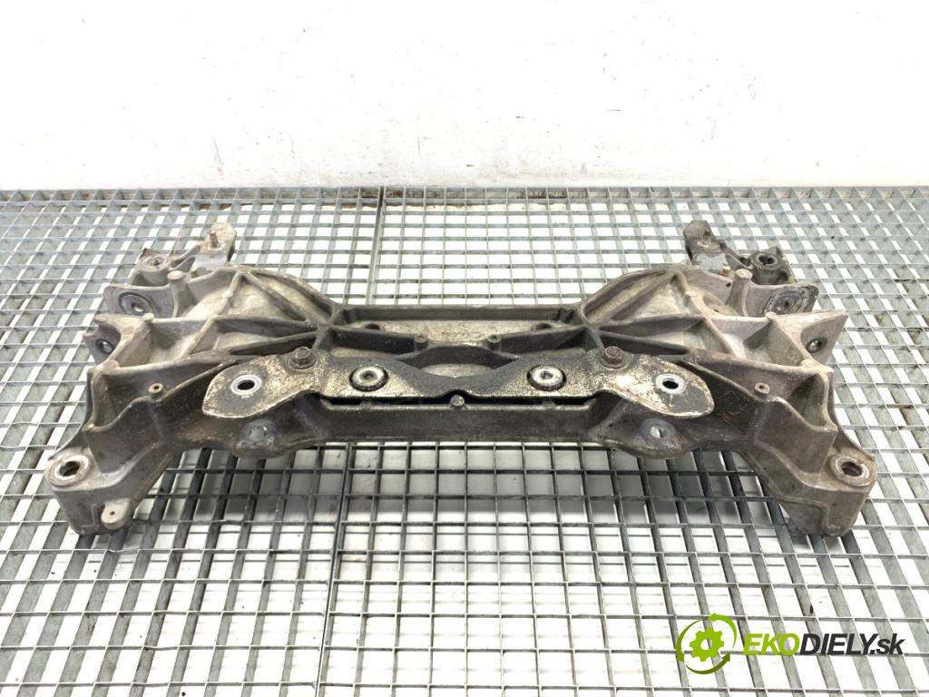 INFINITI Q50 sedan 2014 268 kW 50 Hybrid AWD 3498 výztuha pod motor  (Přední výztuha)