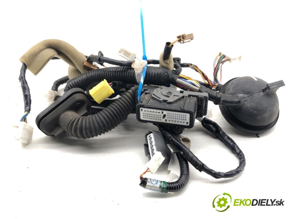 INFINITI Q50 sedan 2014 268 kW 50 Hybrid AWD 3498 Káblovačka Dvere predný pravy 241244GA0C