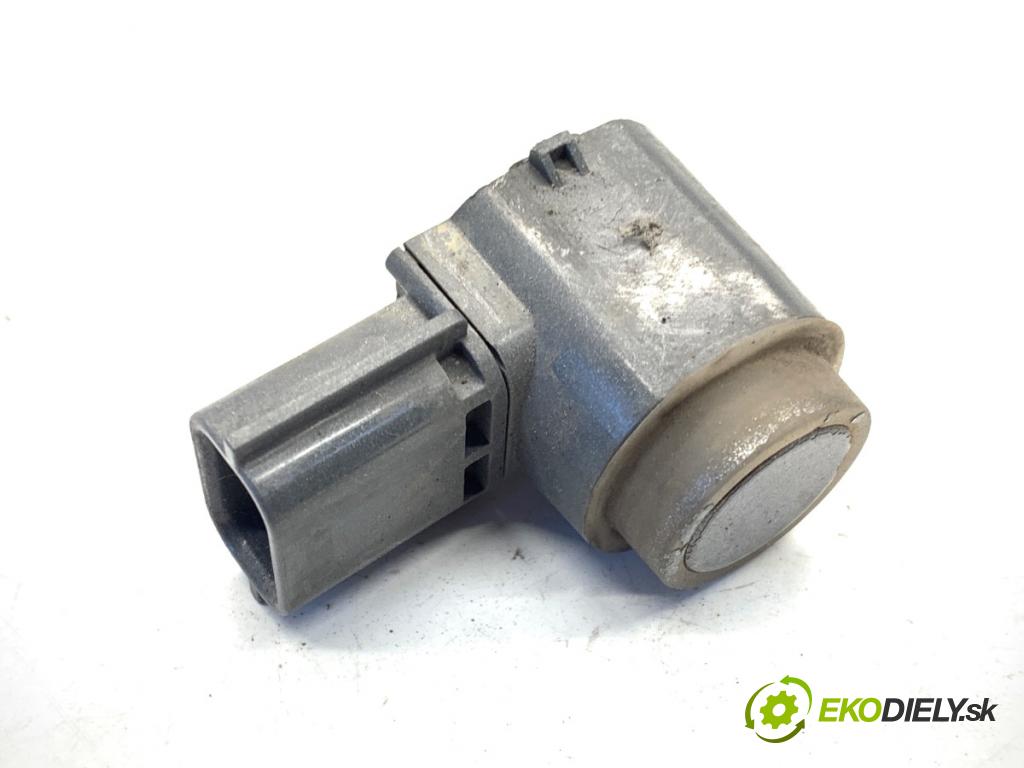 INFINITI Q50 sedan 2014 268 kW 50 Hybrid AWD 3498 Snímač PDC 284384BA5A