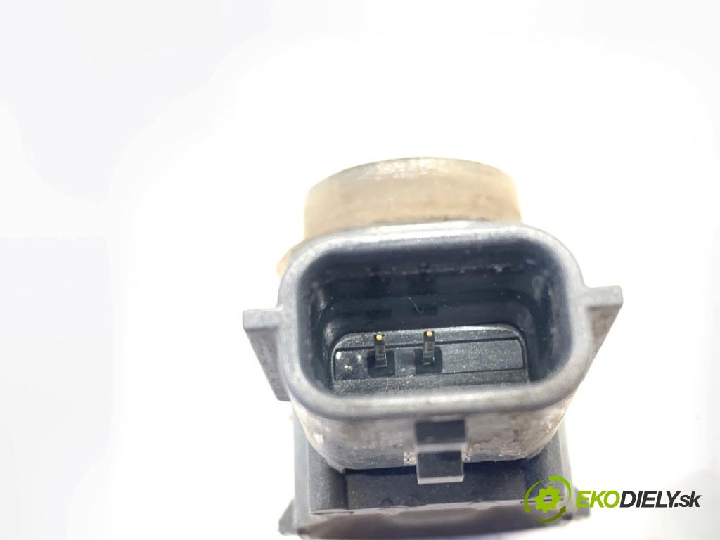 INFINITI Q50 sedan 2014 268 kW 50 Hybrid AWD 3498 Snímač PDC 284384BA5A