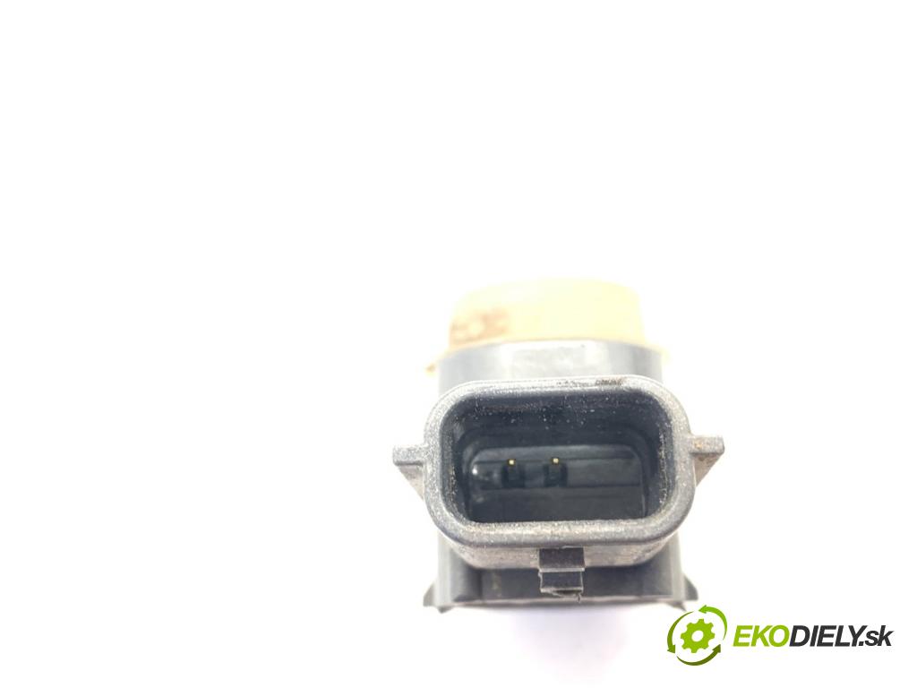 INFINITI Q50 sedan 2014 268 kW 50 Hybrid AWD 3498 Snímač PDC 284384BA5A