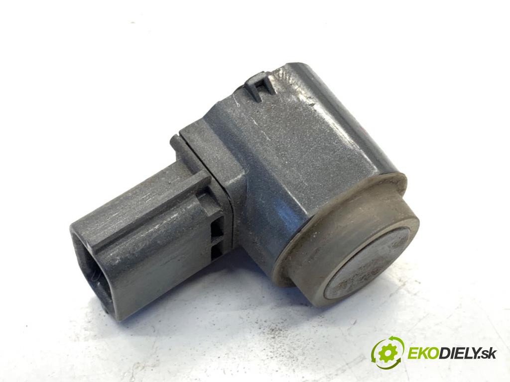 INFINITI Q50 sedan 2014 268 kW 50 Hybrid AWD 3498 Snímač PDC 284384BA5A