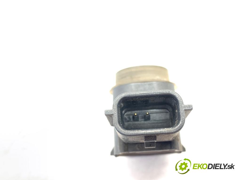 INFINITI Q50 sedan 2014 268 kW 50 Hybrid AWD 3498 Snímač PDC 284384BA5A