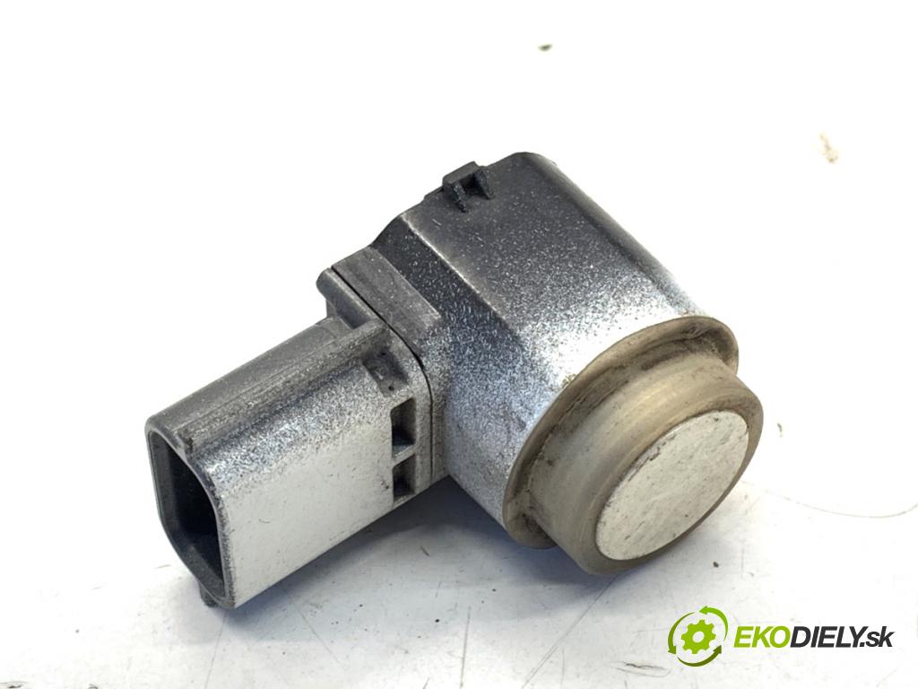 INFINITI Q50 sedan 2014 268 kW 50 Hybrid AWD 3498 Snímač PDC 284384GA1A