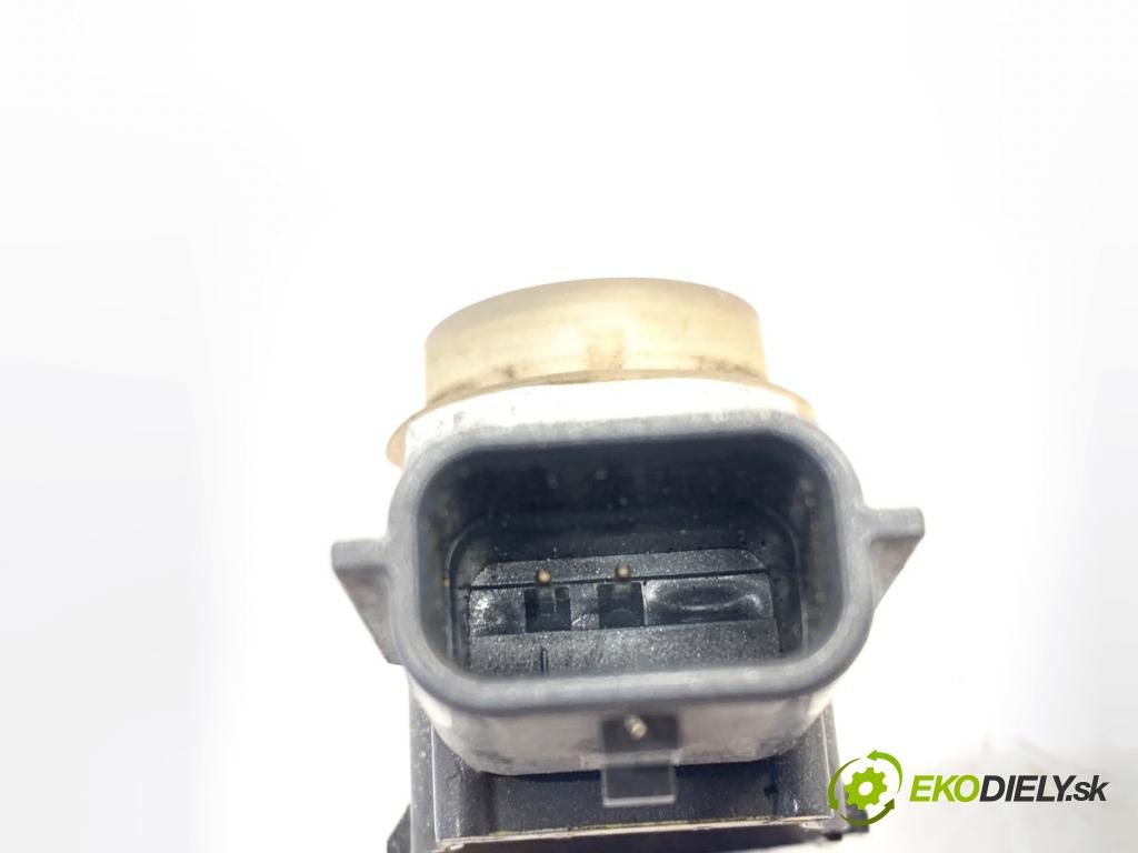 INFINITI Q50 sedan 2014 268 kW 50 Hybrid AWD 3498 Snímač PDC 284384GA1A