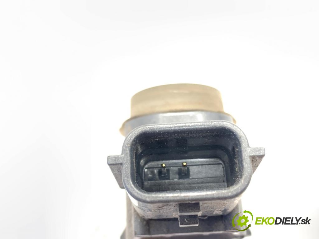 INFINITI Q50 sedan 2014 268 kW 50 Hybrid AWD 3498 Snímač PDC 284384BA5A