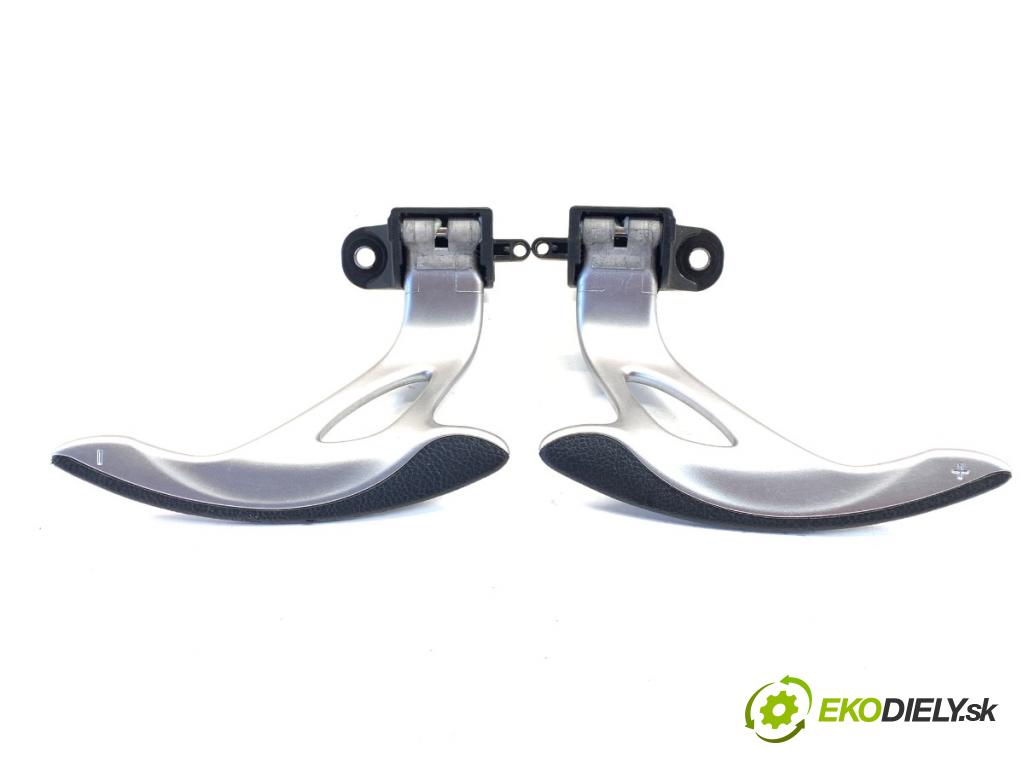 INFINITI Q50 sedan 2014 268 kW 50 Hybrid AWD 3498 lopatky: