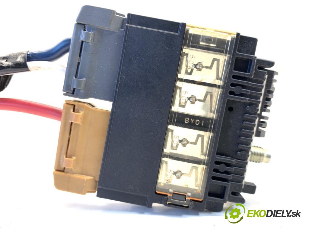 INFINITI Q50 sedan 2014 268 kW 50 Hybrid AWD 3498 svorka plus