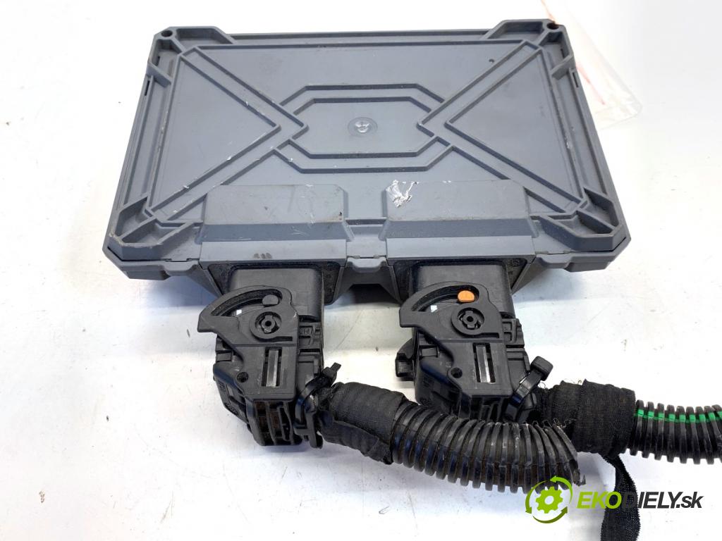 INFINITI Q50 sedan 2014 268 kW 50 Hybrid AWD 3498 riadiaca jednotka LPG NEVO SKY JET