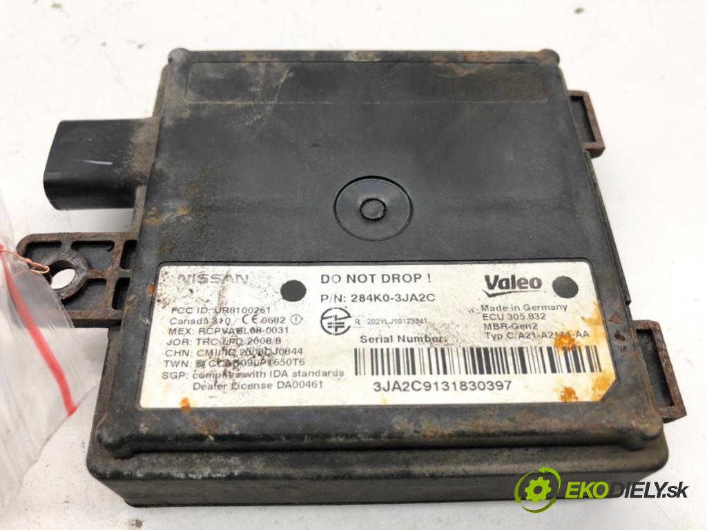 INFINITI Q50 sedan 2014 268 kW 50 Hybrid AWD 3498 snímač MRTVÍ klapka RADAR: 284K0-3JA2C