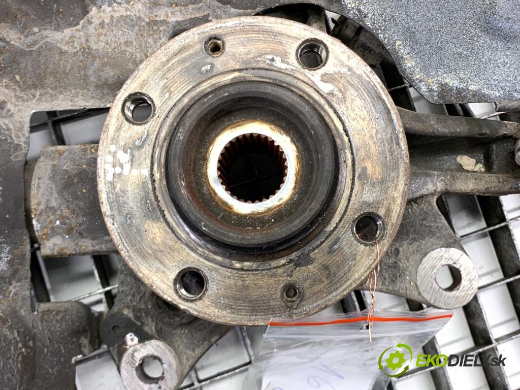 CITROEN DS5 liftback 2012 120 kW 2.0 HDi 165 1997 náboj pravy predný