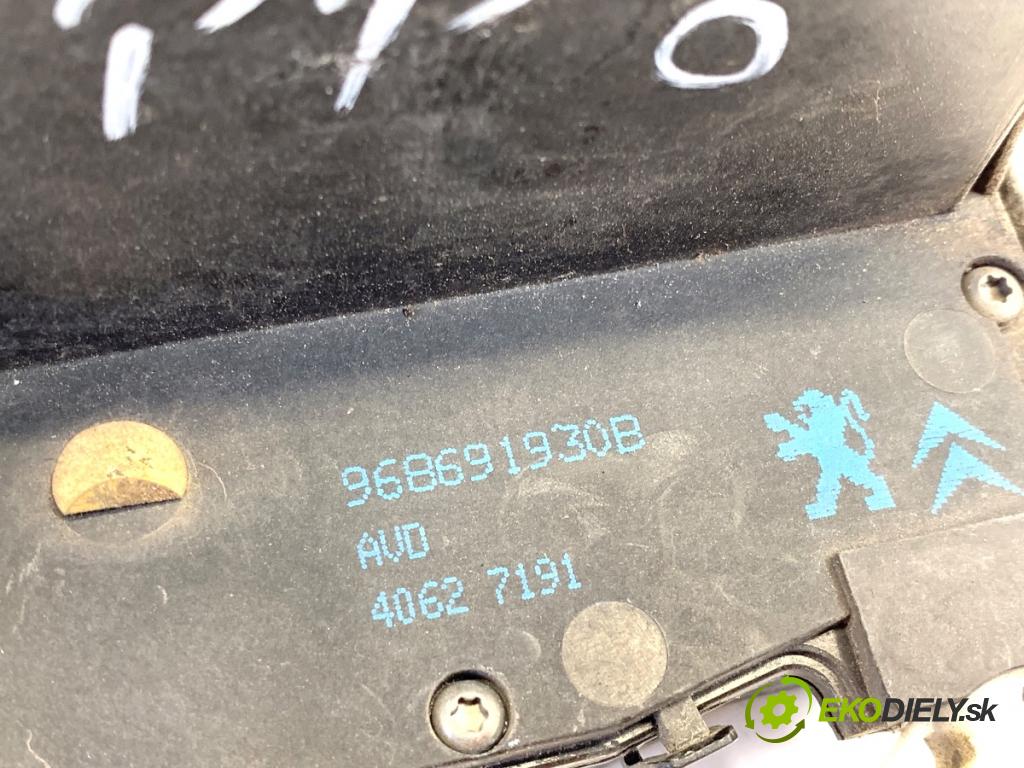 CITROEN DS5 liftback 2012 120 kW 2.0 HDi 165 1997 zámok dveře pravý přední část 968691930B