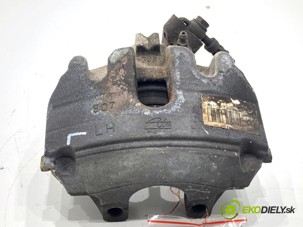 CITROEN DS5 liftback 2012 120 kW 2.0 HDi 165 1997 brzdič třmen levý přední část 