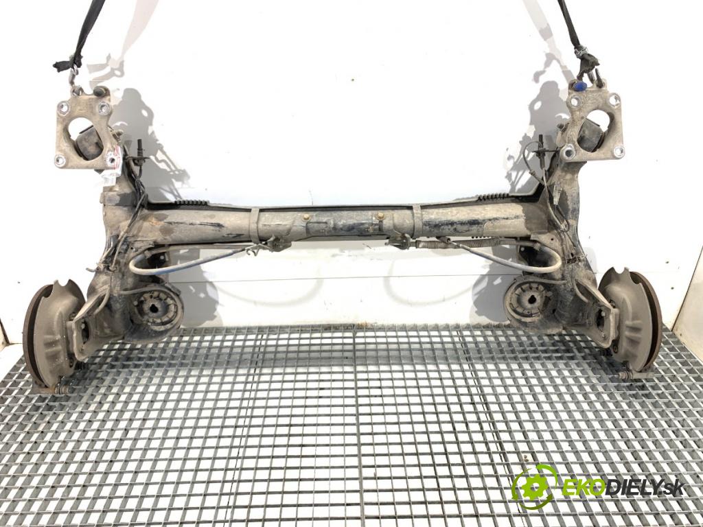 CITROEN DS5 liftback 2012 120 kW 2.0 HDi 165 1997 Výstuha zad 