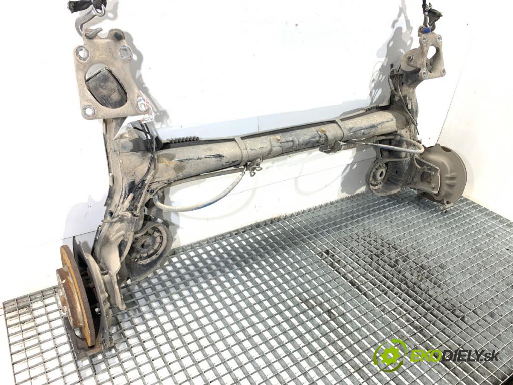 CITROEN DS5 liftback 2012 120 kW 2.0 HDi 165 1997 Výstuha zad