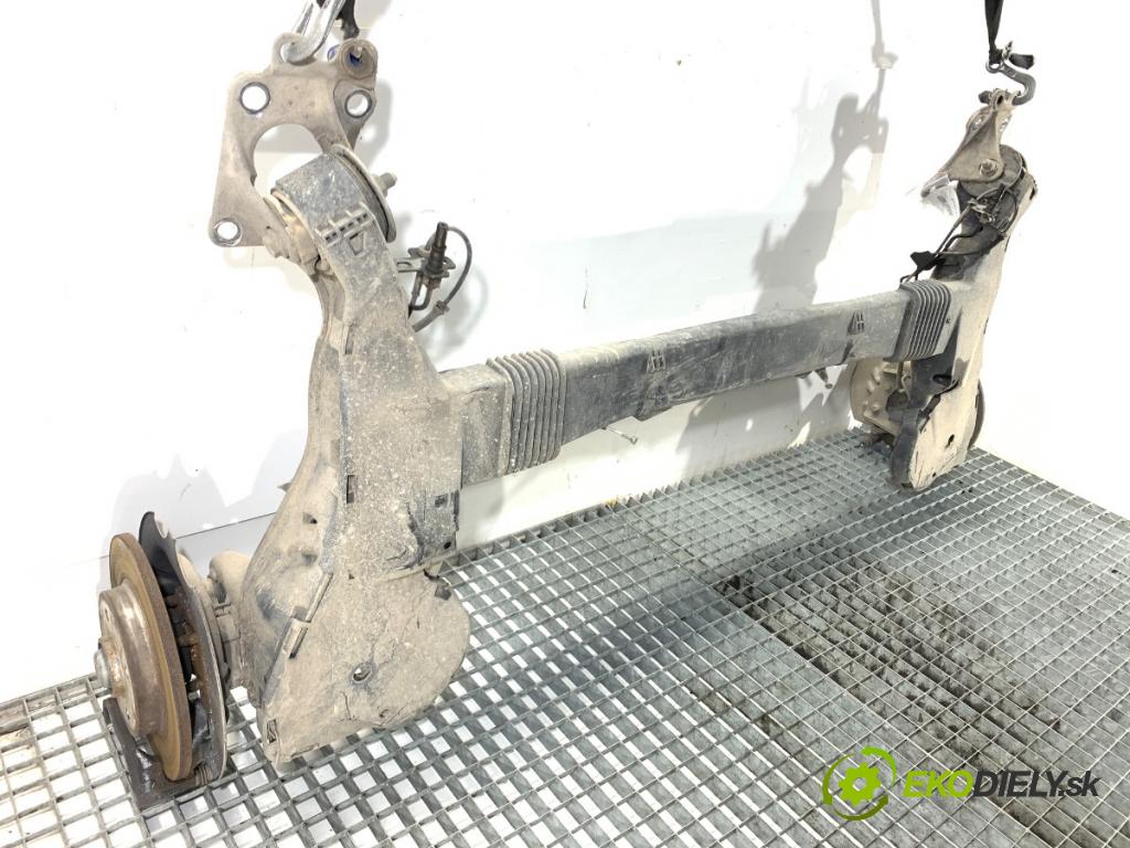 CITROEN DS5 liftback 2012 120 kW 2.0 HDi 165 1997 Výstuha zad