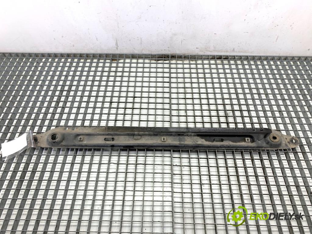 CITROEN DS5 liftback 2012 120 kW 2.0 HDi 165 1997 Výstuha pod chladiče 