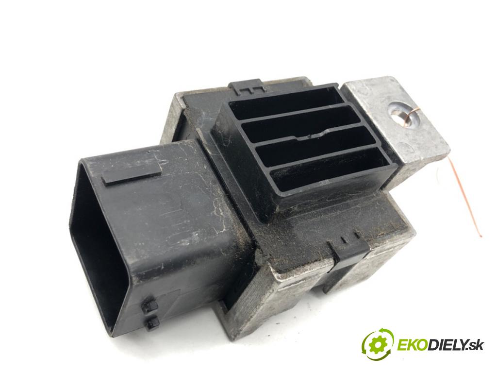 CITROEN DS5 liftback 2012 120 kW 2.0 HDi 165 1997 relé svíček žhavení 9663824880 (Relé)